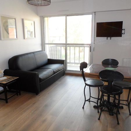 Appartement Confortable 2P Proche Plage Avec Parking Et Internet A Cabourg - Fr-1-487-302 Exterior photo
